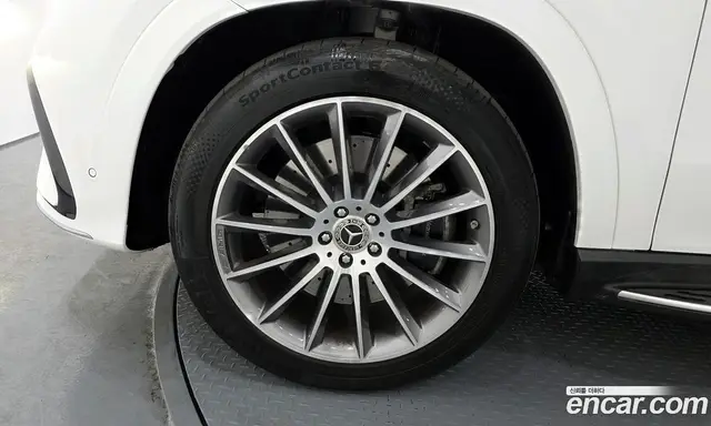 Mercedes-Benz GLE-Class 2024 3.0 автомат (гидро), миниатюра 5