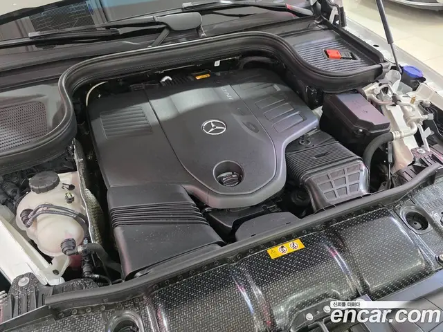 Mercedes-Benz GLE-Class 2026 3.0 автомат (гидро), миниатюра 6