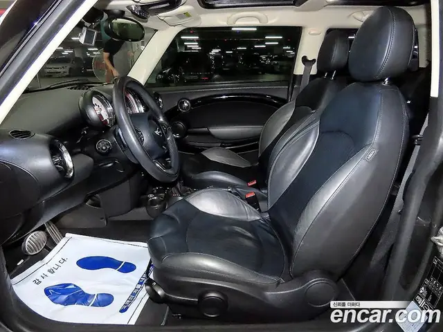 Mini Cooper 2012 2.0 автомат (гидро), миниатюра 6