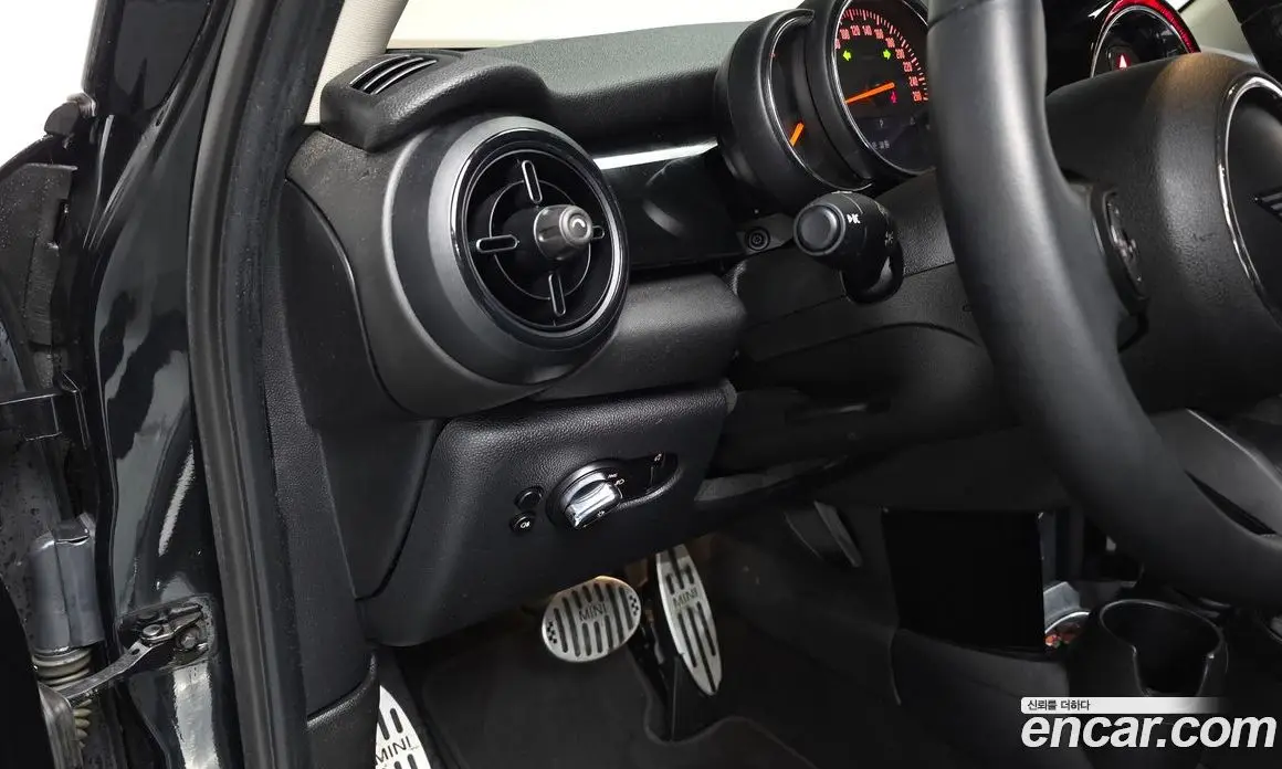 Mini Cooper 2022 1.5 автомат (гидро), фото 12