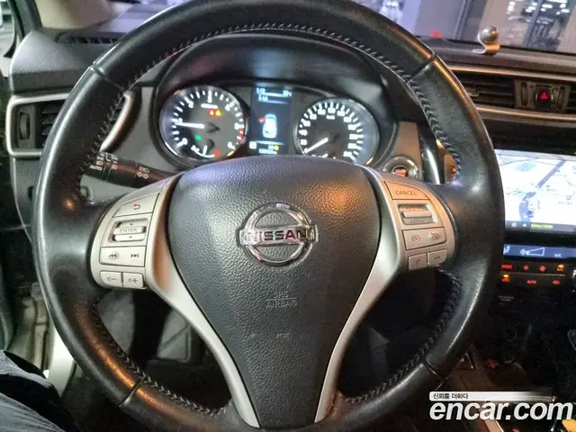 Nissan Qashqai 2016 1.6 автомат (гидро), миниатюра 11