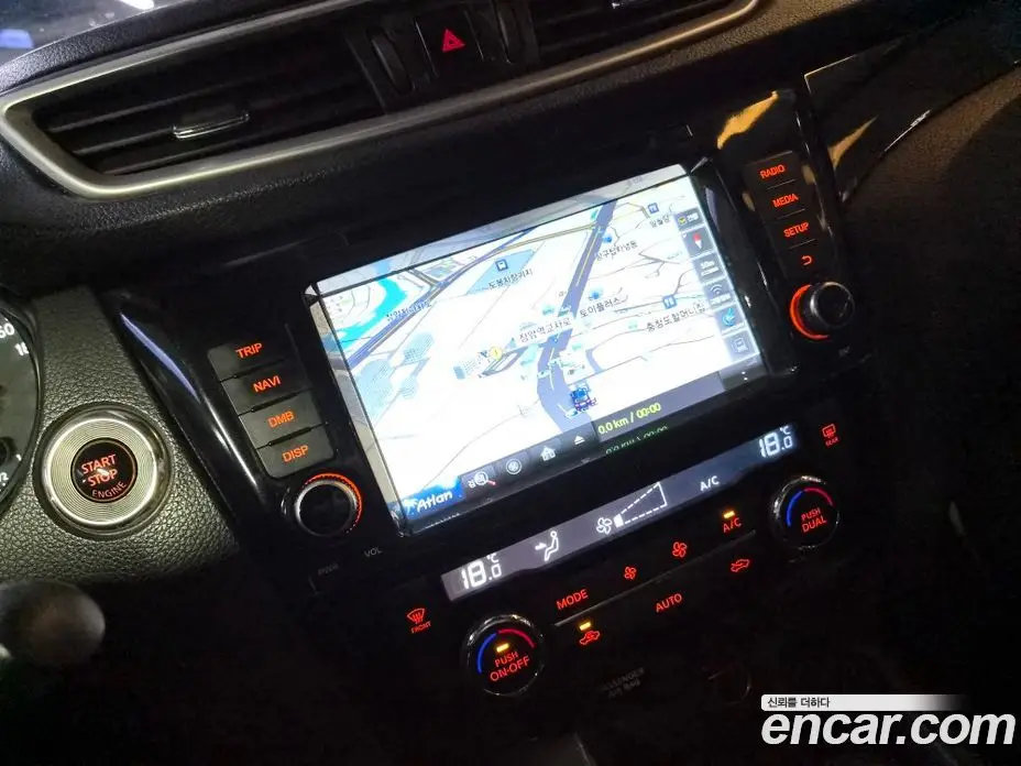 Nissan Qashqai 2016 1.6 автомат (гидро), фото 15