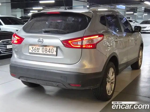 Nissan Qashqai 2016 1.6 автомат (гидро), миниатюра 4