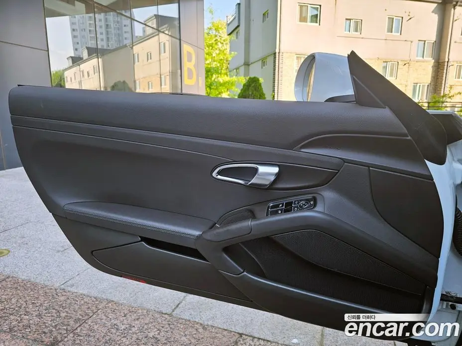 Porsche 718 2018 2.5 автомат (гидро), фото 17 Porsche 718 2018 2.5 автомат (гидро), фото 17