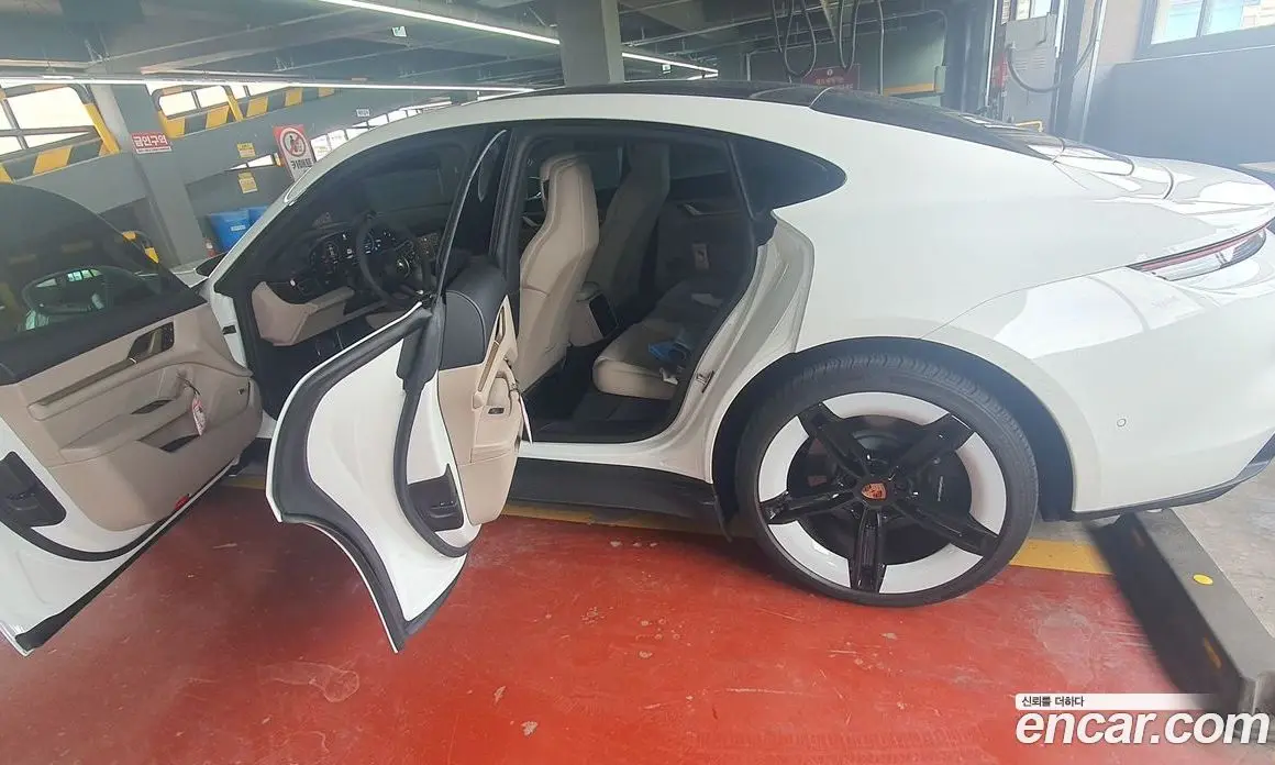 Porsche Taycan 2025 автомат (гидро), фото 12
