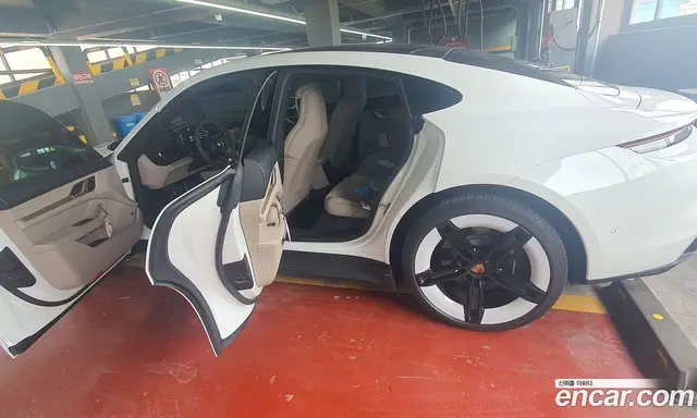 Porsche Taycan 2025 автомат (гидро), миниатюра 12