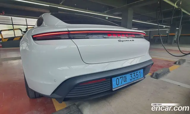 Porsche Taycan 2025 автомат (гидро), миниатюра 4