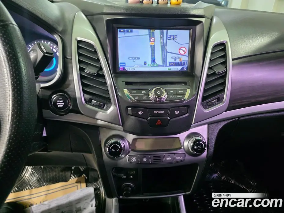 SsangYong Korando 2015 2.2 автомат (гидро), фото 17