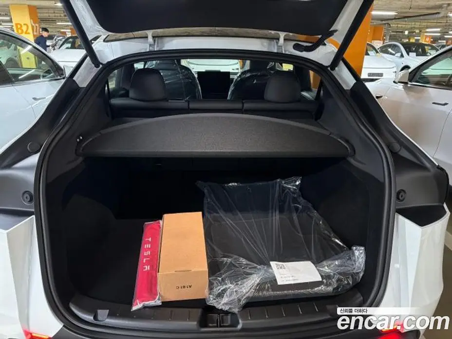 Tesla Model Y 2026 0.2 автомат (гидро), фото 5 Tesla Model Y 2026 0.2 автомат (гидро), фото 5