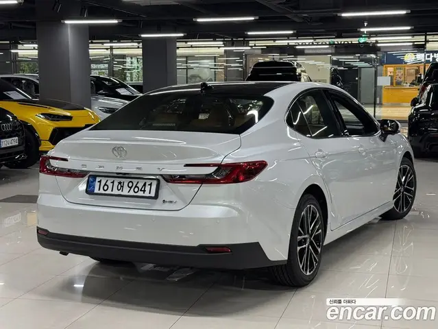 Toyota Camry 2026 2.5 автомат (гидро), миниатюра 3