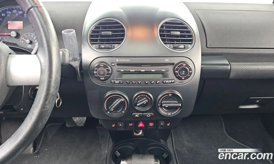 Volkswagen Beatle 2011 2.0 автомат (гидро), фото 13 Volkswagen Beatle 2011 2.0 автомат (гидро), фото 13