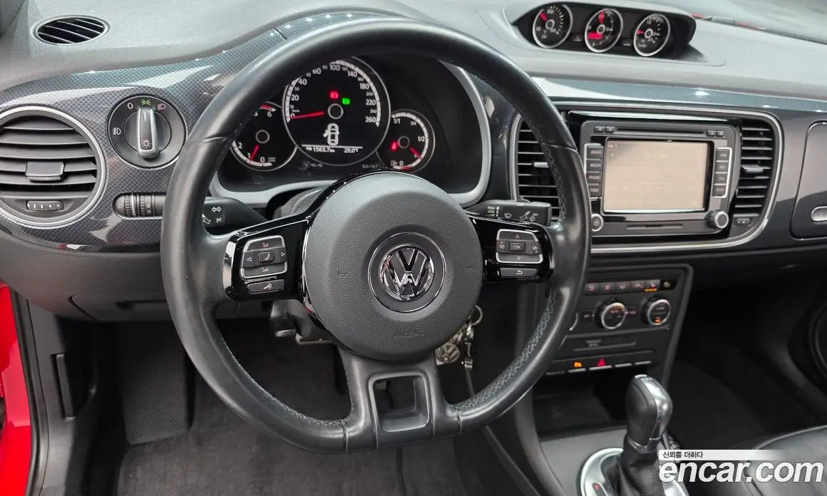 Volkswagen Beatle 2012 2.0 автомат (гидро), фото 13 Volkswagen Beatle 2012 2.0 автомат (гидро), фото 13
