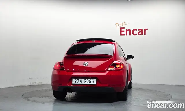 Volkswagen Beatle 2012 2.0 автомат (гидро), миниатюра 4 Volkswagen Beatle 2012 2.0 автомат (гидро), миниатюра 4