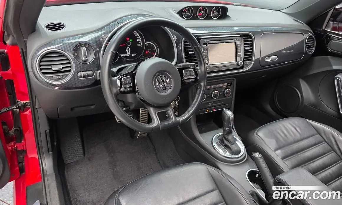 Volkswagen Beatle 2012 2.0 автомат (гидро), фото 7 Volkswagen Beatle 2012 2.0 автомат (гидро), фото 7