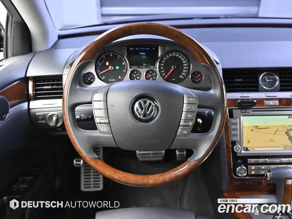 Volkswagen Phaeton 2013 4.2 автомат (гидро), фото 13 Volkswagen Phaeton 2013 4.2 автомат (гидро), фото 13