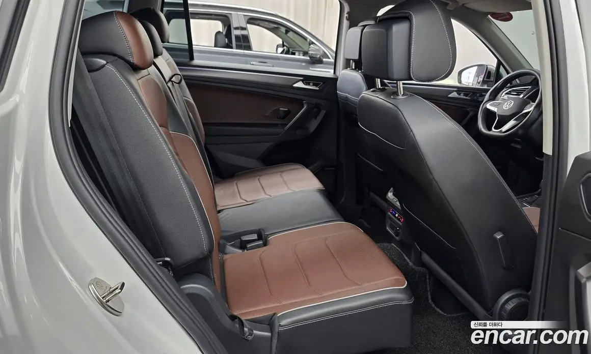 Volkswagen Tiguan 2023 2.0 автомат (гидро), фото 12 Volkswagen Tiguan 2023 2.0 автомат (гидро), фото 12