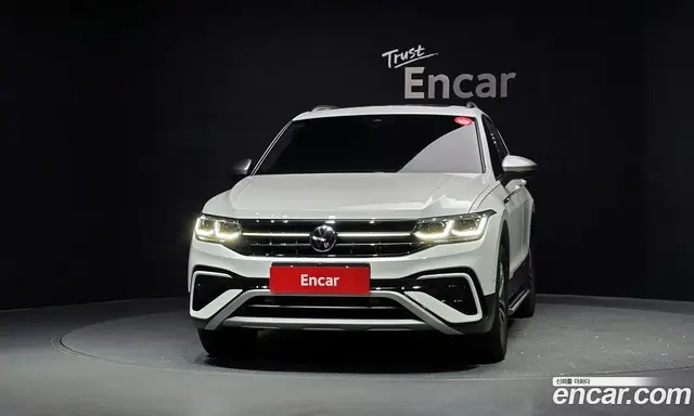 Volkswagen Tiguan 2023 2.0 автомат (гидро), миниатюра 3 Volkswagen Tiguan 2023 2.0 автомат (гидро), миниатюра 3
