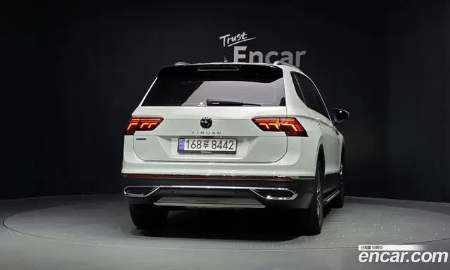 Volkswagen Tiguan 2023 2.0 автомат (гидро), миниатюра 4 Volkswagen Tiguan 2023 2.0 автомат (гидро), миниатюра 4