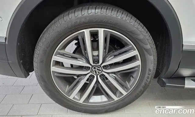 Volkswagen Tiguan 2023 2.0 автомат (гидро), миниатюра 5 Volkswagen Tiguan 2023 2.0 автомат (гидро), миниатюра 5