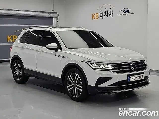 Volkswagen Tiguan 2023 2.0 автомат (гидро), миниатюра 3