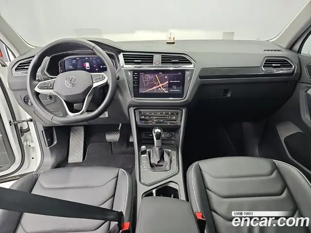Volkswagen Tiguan 2023 2.0 автомат (гидро), миниатюра 7
