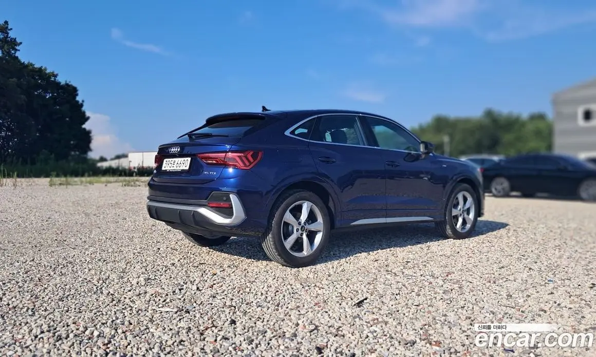 Audi Q3 2024 2.0 автомат (гидро), фото 3