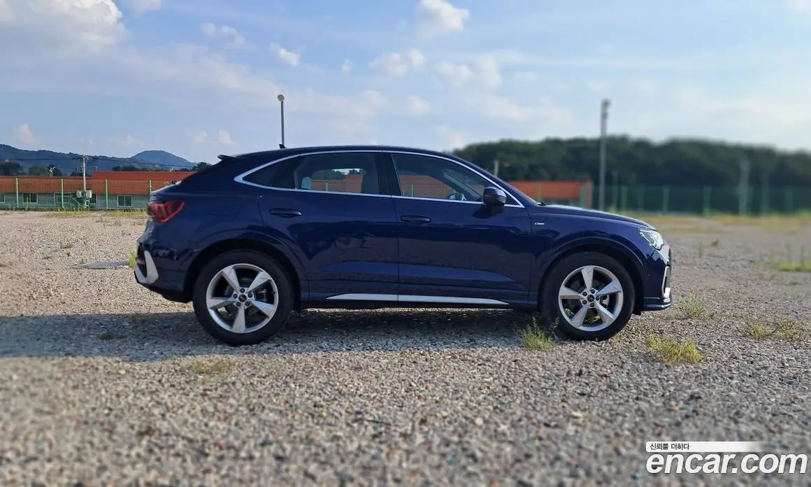 Audi Q3 2024 2.0 автомат (гидро), фото 6