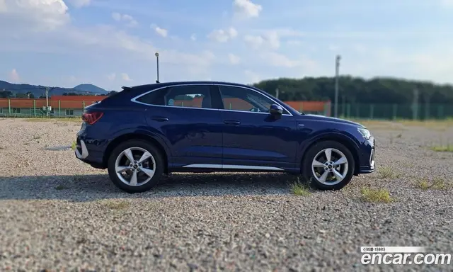 Audi Q3 2024 2.0 автомат (гидро), миниатюра 6