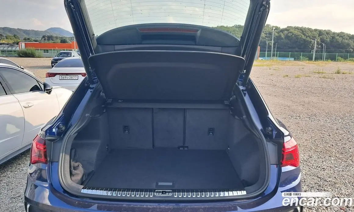 Audi Q3 2024 2.0 автомат (гидро), фото 9