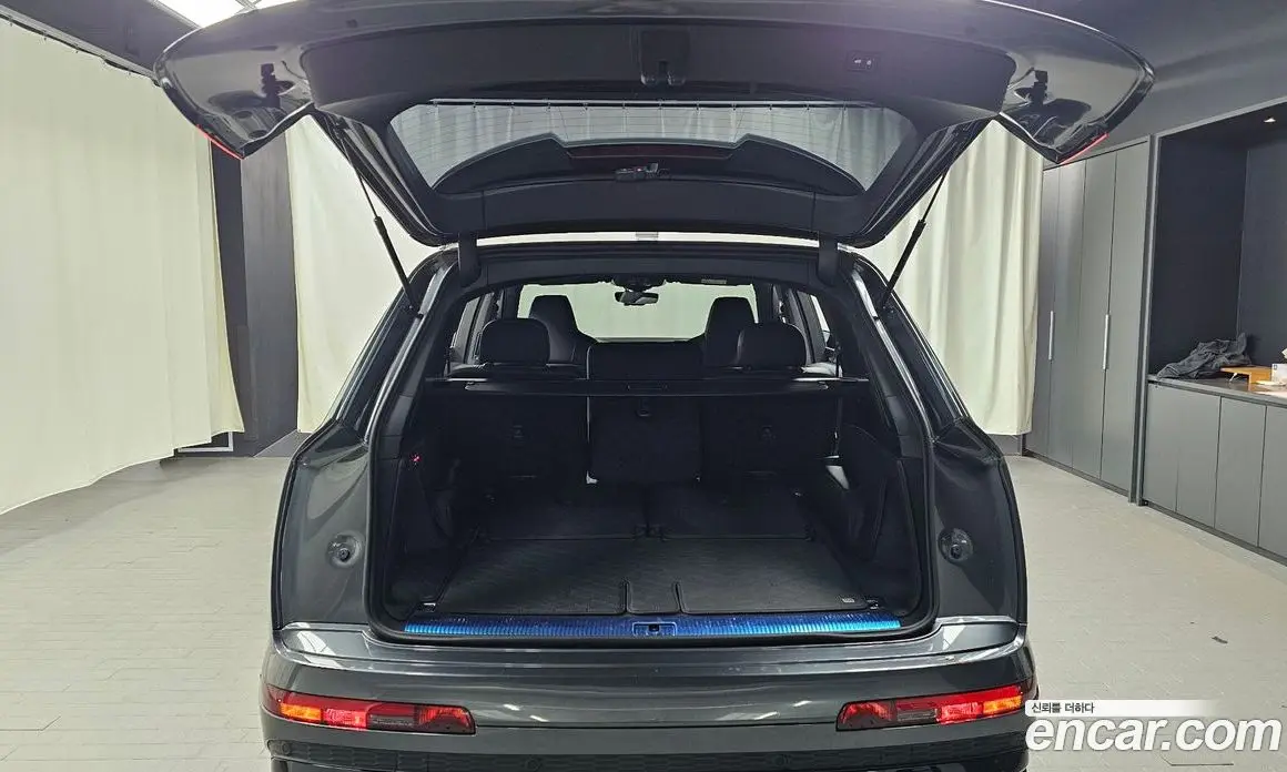 Audi Q7 2022 3.0 автомат (гидро), фото 20