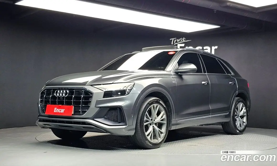 Audi Q8 2021 3.0 автомат (гидро), фото 1 Audi Q8 2021 3.0 автомат (гидро), фото 1