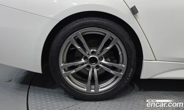 BMW 3 серия 2015 2.0 автомат (гидро), миниатюра 5 BMW 3 серия 2015 2.0 автомат (гидро), миниатюра 5