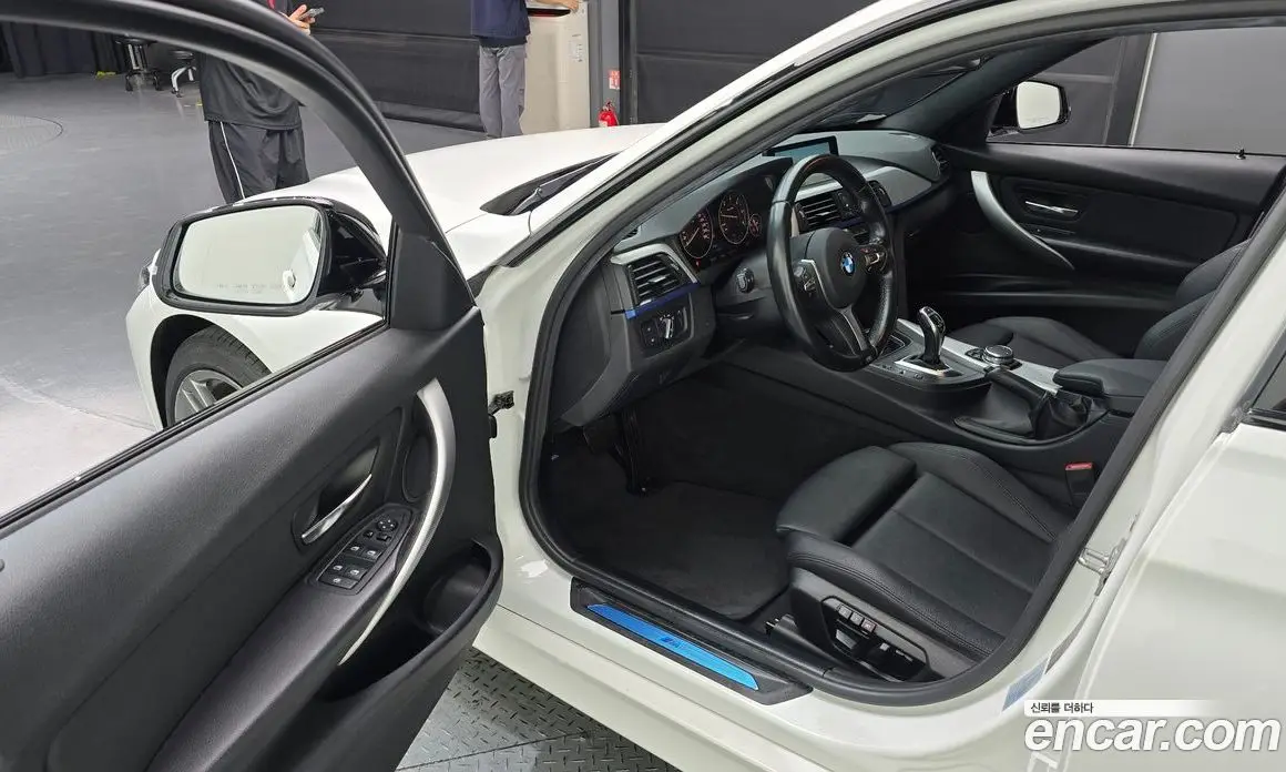 BMW 3 серия 2015 2.0 автомат (гидро), фото 10 BMW 3 серия 2015 2.0 автомат (гидро), фото 10