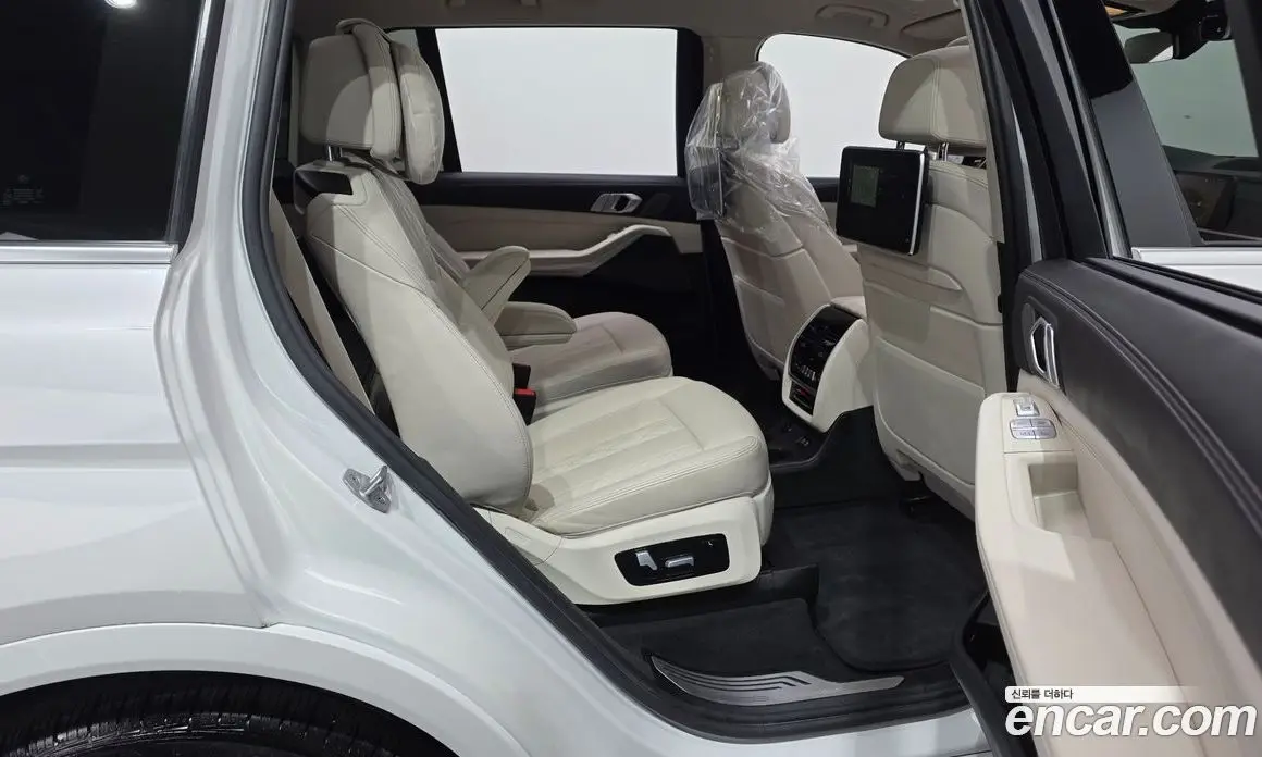 BMW X7 2021 3.0 автомат (гидро), фото 12