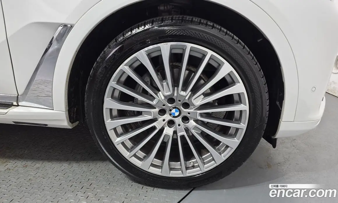 BMW X7 2021 3.0 автомат (гидро), фото 5