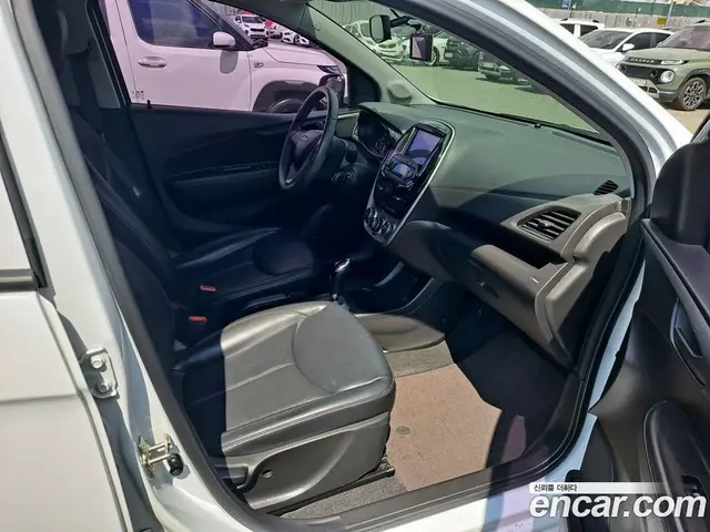Chevrolet Spark 2016 1.0 автомат (гидро), миниатюра 12
