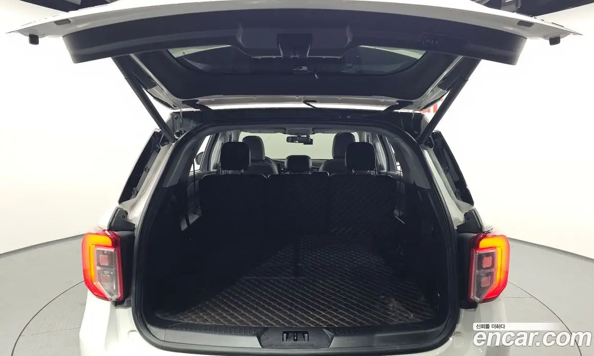 Ford Explorer 2022 2.3 автомат (гидро), фото 20