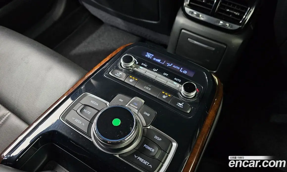 Genesis EQ900 2016 3.8 автомат (гидро), фото 19 Genesis EQ900 2016 3.8 автомат (гидро), фото 19