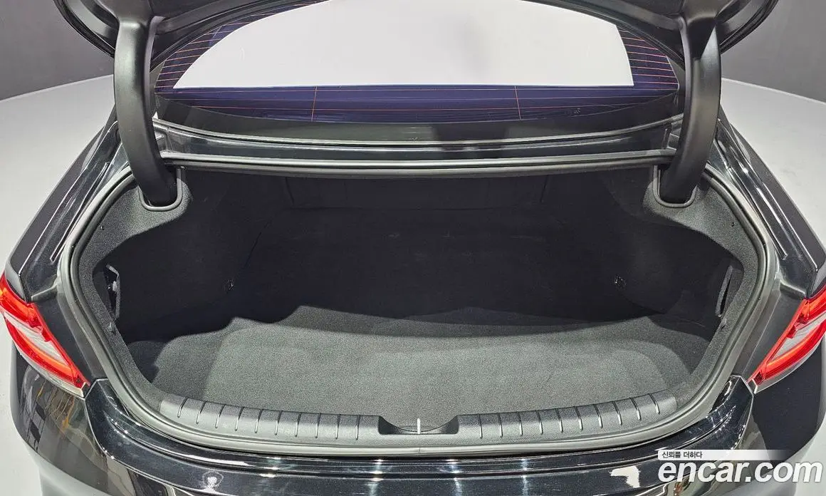 Hyundai Grandeur 2019 2.4 автомат (гидро), фото 20 Hyundai Grandeur 2019 2.4 автомат (гидро), фото 20