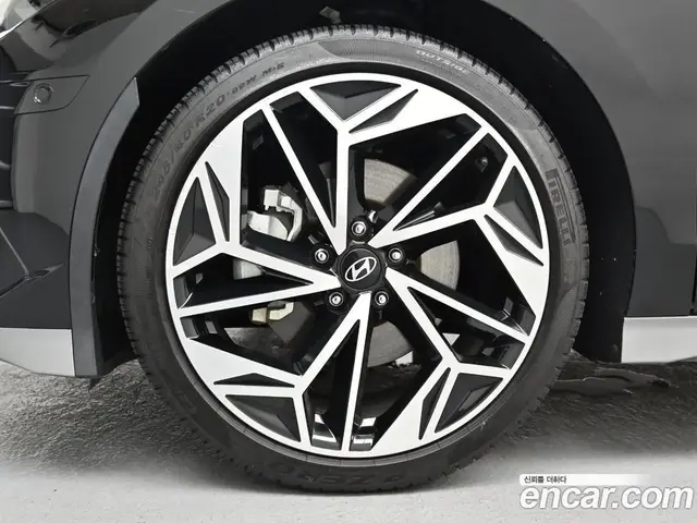 Hyundai Ioniq 6 2023 автомат (гидро), миниатюра 6