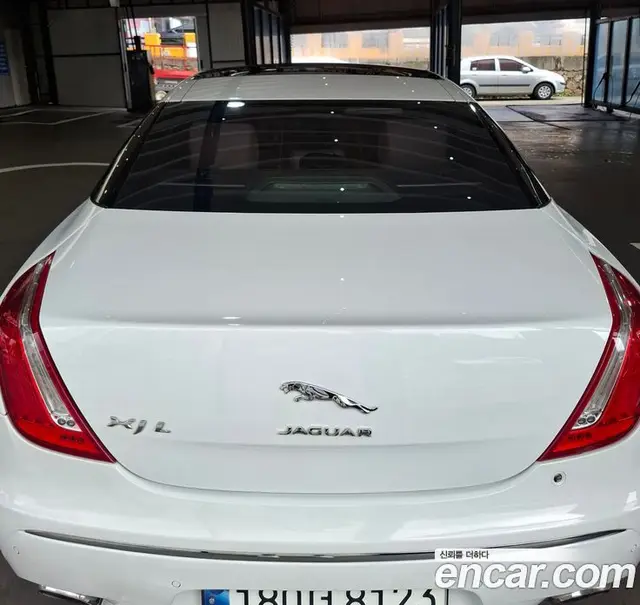Jaguar XJ 2011 3.0 автомат (гидро), миниатюра 4