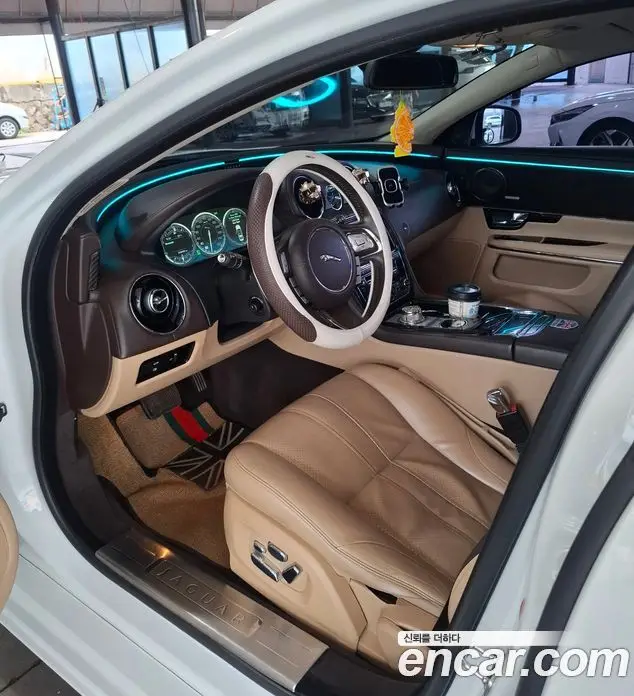 Jaguar XJ 2011 3.0 автомат (гидро), фото 7