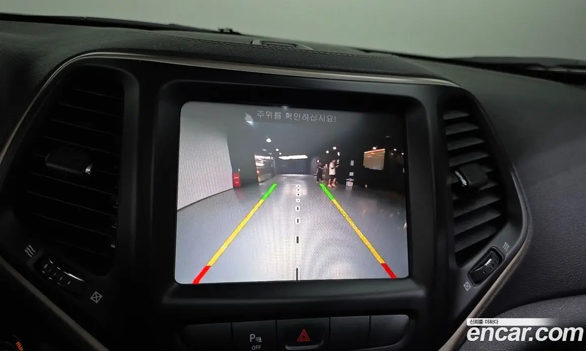 Jeep Cherokee 2015 2.0 автомат (гидро), фото 16