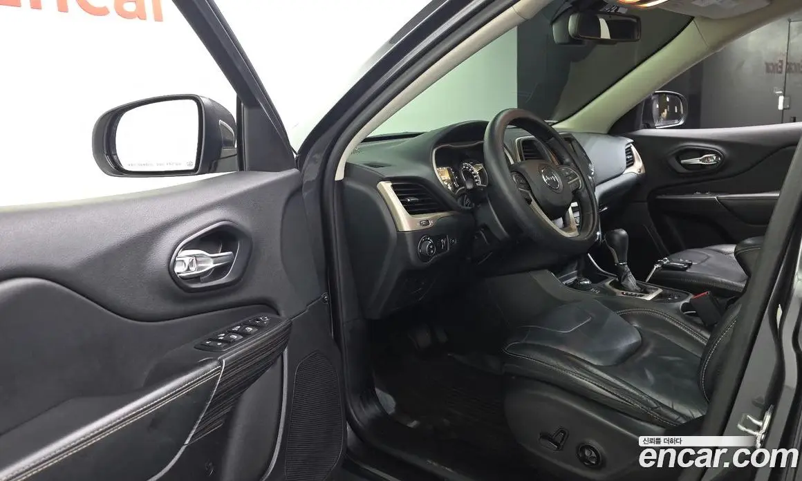 Jeep Cherokee 2015 2.0 автомат (гидро), фото 10