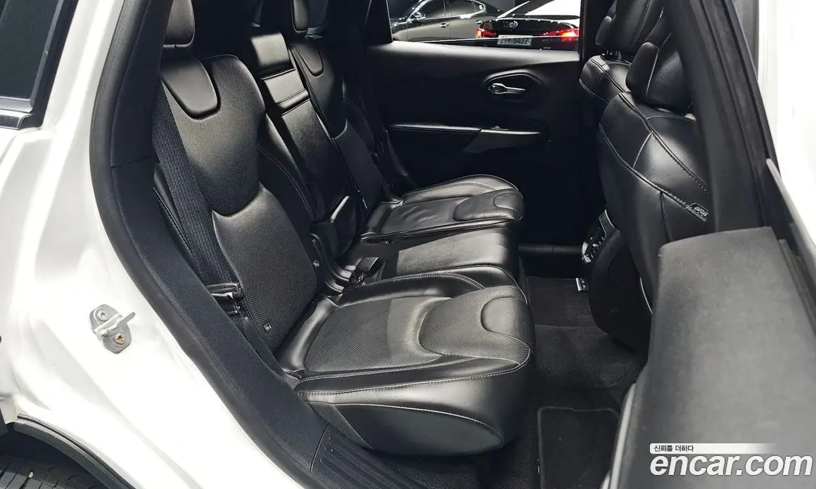 Jeep Cherokee 2019 2.4 автомат (гидро), фото 11 Jeep Cherokee 2019 2.4 автомат (гидро), фото 11