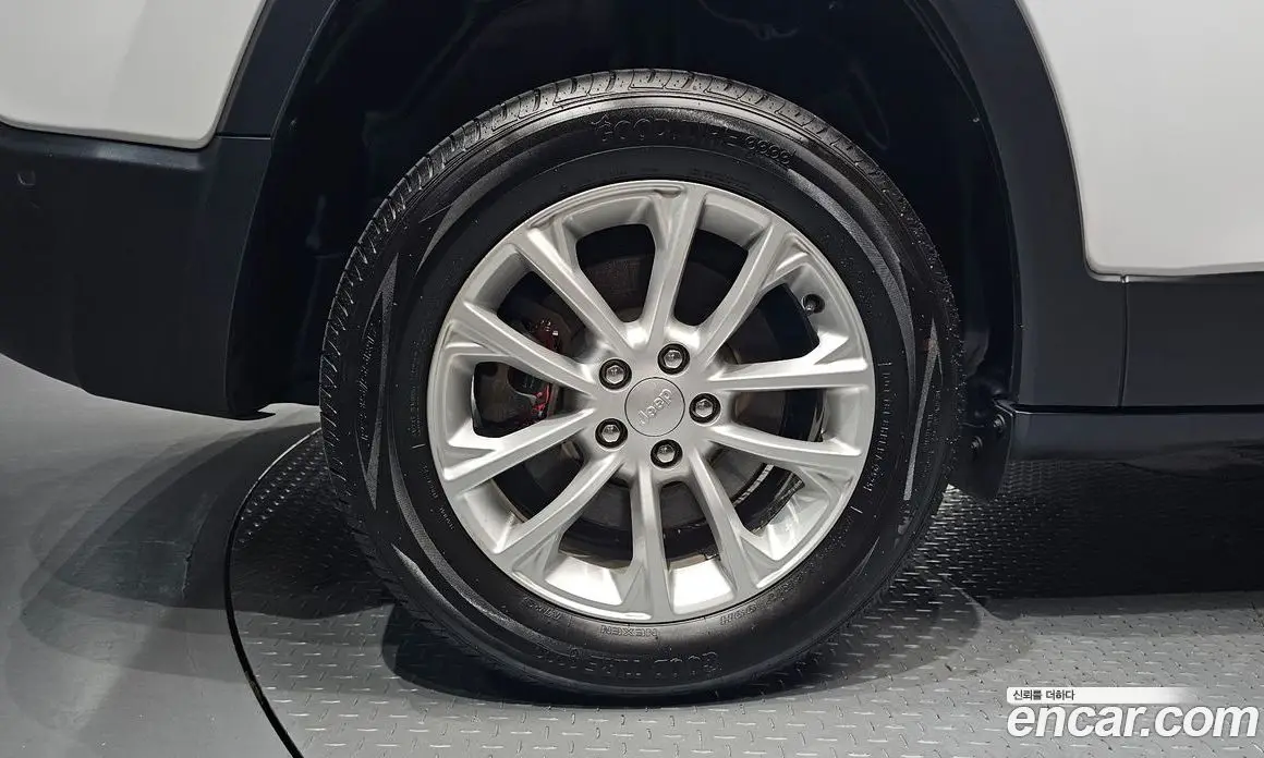 Jeep Cherokee 2019 2.4 автомат (гидро), фото 5 Jeep Cherokee 2019 2.4 автомат (гидро), фото 5