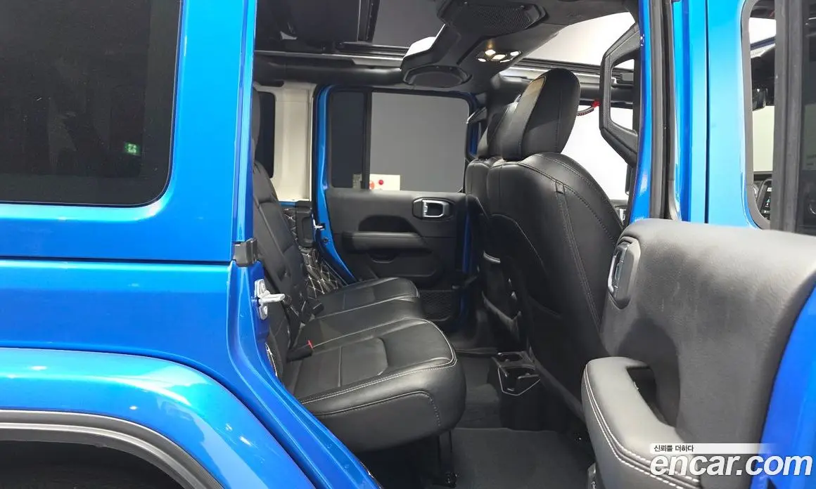 Jeep Wrangler 2022 2.0 автомат (гидро), фото 12 Jeep Wrangler 2022 2.0 автомат (гидро), фото 12