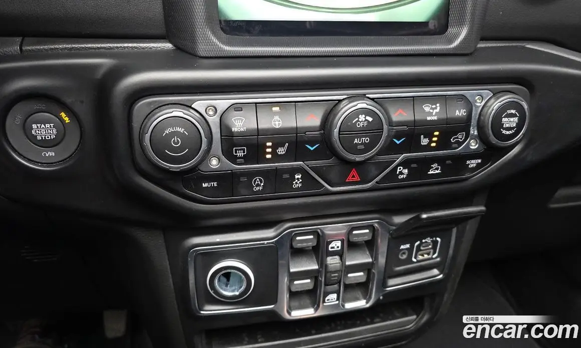 Jeep Wrangler 2022 2.0 автомат (гидро), фото 17 Jeep Wrangler 2022 2.0 автомат (гидро), фото 17