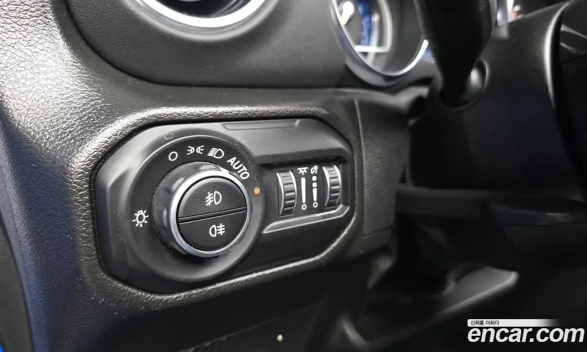 Jeep Wrangler 2022 2.0 автомат (гидро), фото 18 Jeep Wrangler 2022 2.0 автомат (гидро), фото 18