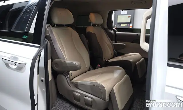 Kia Carnival 2020 2.2 автомат (гидро), миниатюра 11 Kia Carnival 2020 2.2 автомат (гидро), миниатюра 11